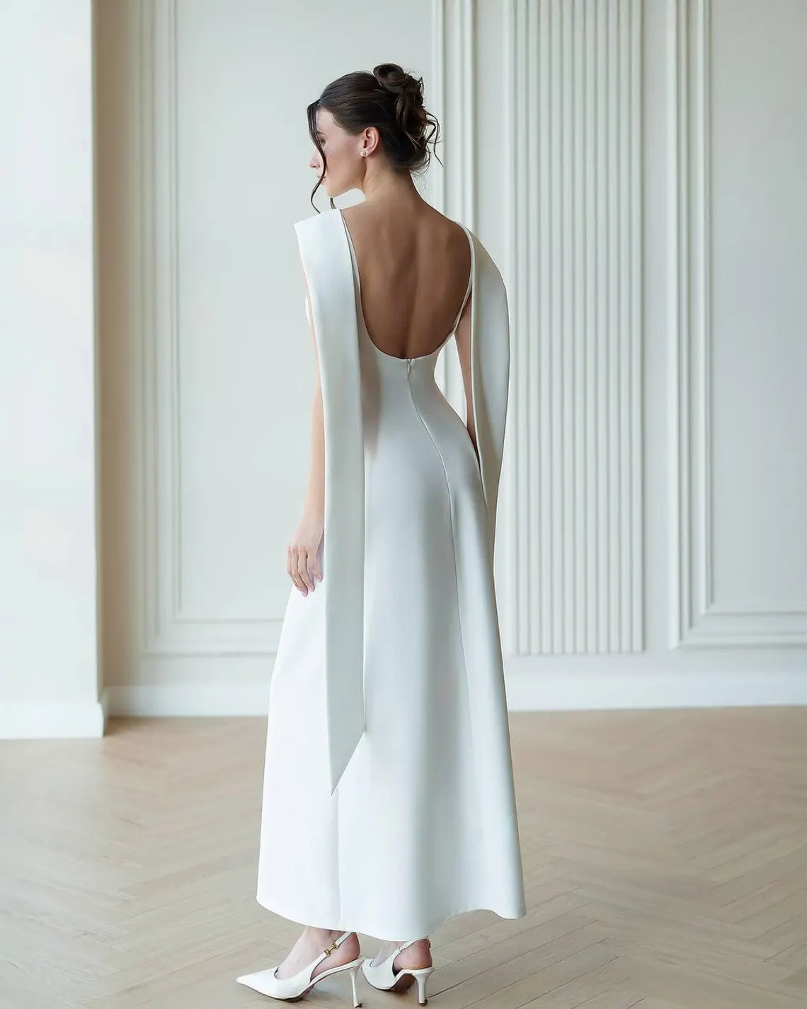 Sleek White Silk Charmeuse Column Gown - Image 4